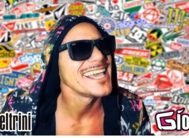 L'ospite della prima puntata del 2021 di "Riflettore" sarà il cantautore di origini partenopee, e udinese d'adozione, Joe Peltrini.L'artista, salito alla ribalta nazionale grazie alla partecipazione insieme alla band "Joe e i Fratelli" al noto talent tv "Tu sì que Vales", ha recentemente iniziato il percorso da artista solista. Ad accompagnarlo in questa nuova avventura artistica è il musicista Raffaele Di Bin con il quale Joe ha scritto la maggior parte del nuovo repertorio discografico. Il primo singolo dell'attuale progetto artistico si intitola "Passion'" ed è stato pubblicato lo scorso dicembre.