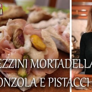 Tramezzini con Mortadella, Gorgonzola e Pistacchi