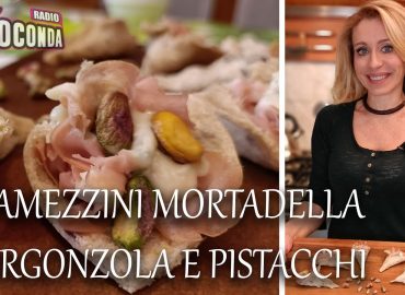 Tramezzini con Mortadella, Gorgonzola e Pistacchi