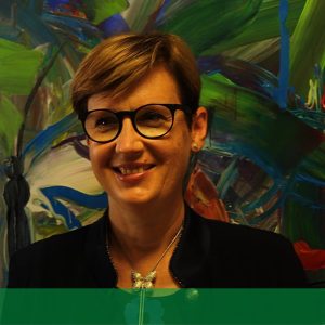 L’ospite d’onore della puntata di lunedì 15 novembre di “Chi ben comincia” è Elena Bulfone, Presidente della Progettoautismofvg Onlus, realtà nata nel 2006 che si occupa di fornire supporto a famiglie al cui interno ci sia un componente con Sindrome Autistica, Disturbi Pervasivi dello Sviluppo o Sindrome di Asperger. Lo scorso 23 ottobre la Fondazione ha pubblicato "Incantesemâs: destini uniti dalla concretezza di un sogno", un volume che racconta l’autismo vissuto in modo diretto con la prefazione di Toni Capuozzo