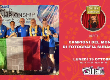 La nuova puntata di Chi Ben Comincia, in programma lunedì 19 ottobre dalle ore 18, sarà dedicata a una delle più belle imprese dello sport italiano degli ultimi mesi: il trionfo della Nazionale azzurra ai Campionati Mondiali di Fotografia Subacquea e Video Subacqueo disputati a Bali